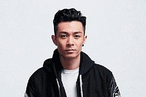 周柏豪[19张专辑]歌曲合集百度云网盘下载[FLAC/MP3/4.82GB]