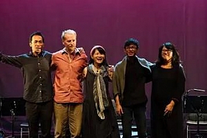 《罗思容与孤毛头乐团》歌曲专辑3张百度云网盘下载[FLAC/MP3/1.31GB]